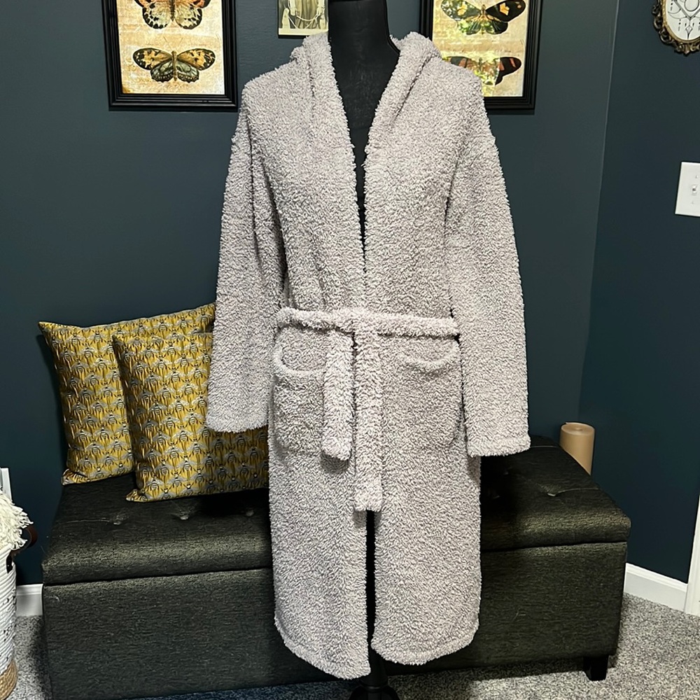 Barefoot Dreams Robe. Excellent condition. Price firm